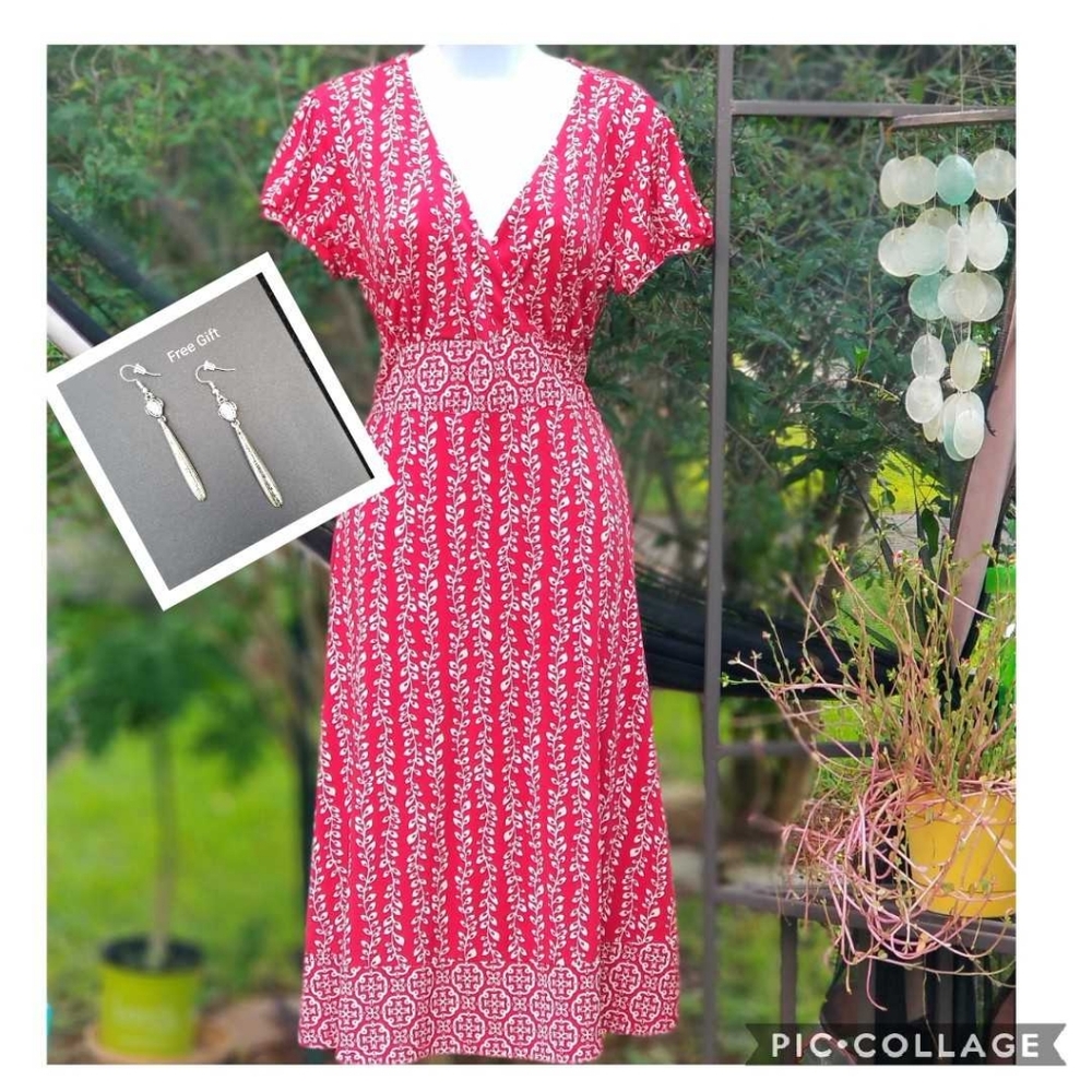 NWOT Apt 9 Stretch Red & White V Neck Midi Dress